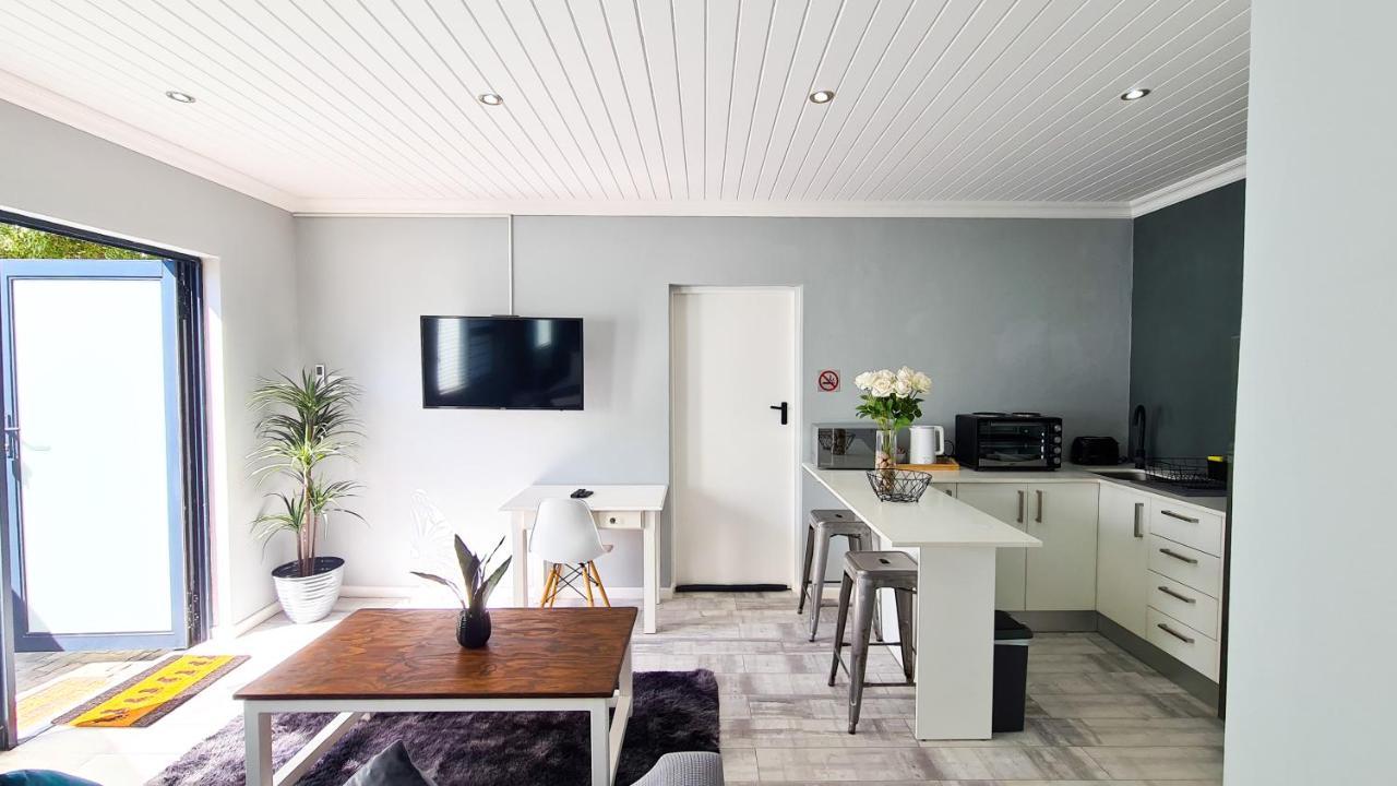 Lido Living Bed & Breakfast East London Dış mekan fotoğraf